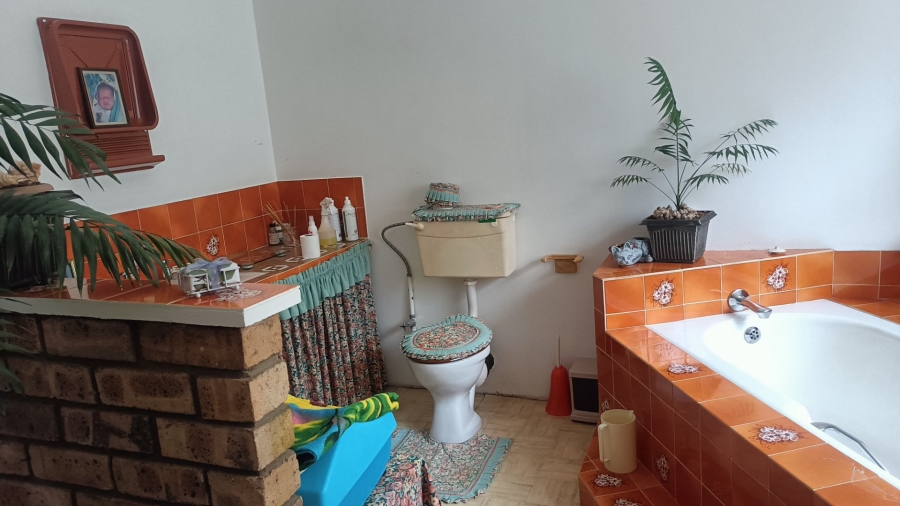 4 Bedroom Property for Sale in Wilkoppies North West